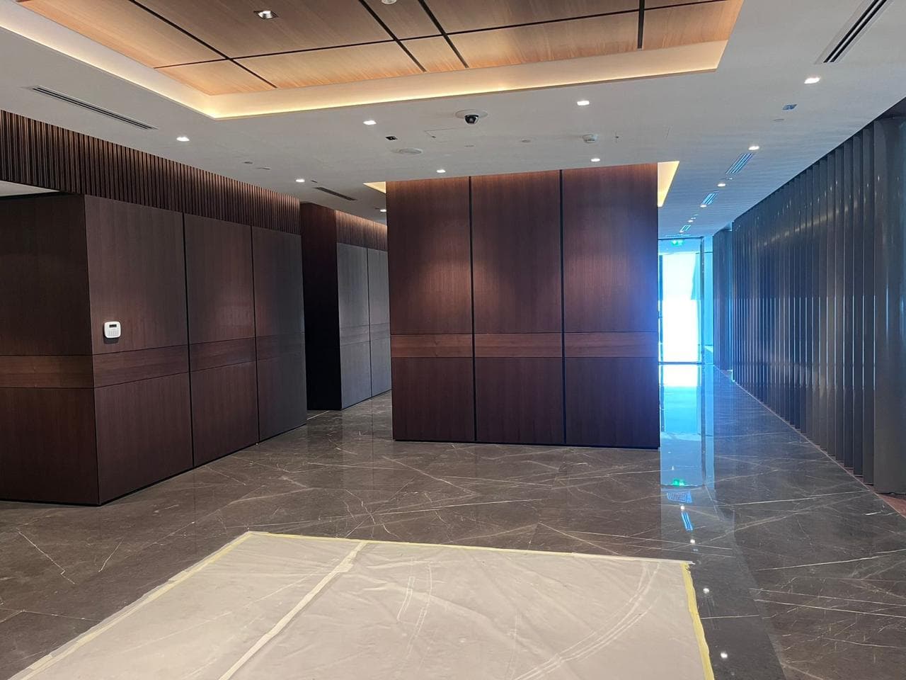 Office Reception – Office Fit-Out project by Creative Dimension, Deira, Dubai